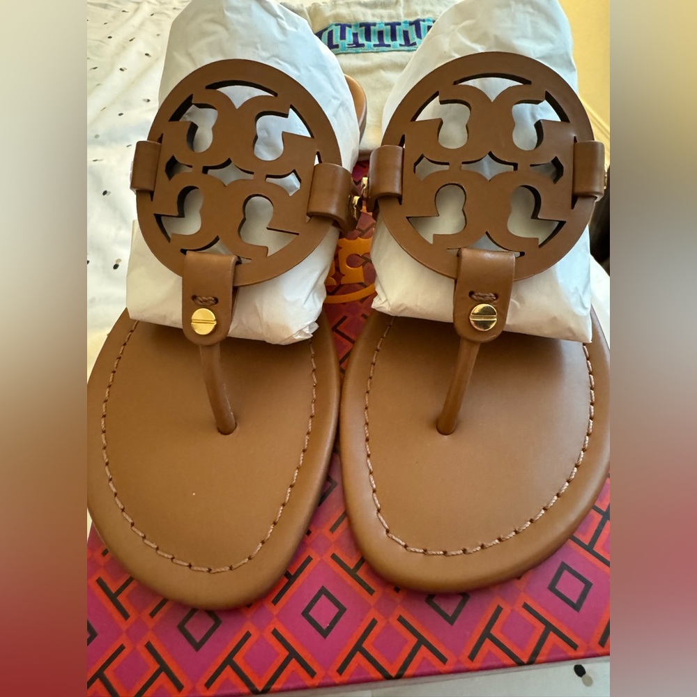 Tory Burch leather miller sandal size 6 NWT
